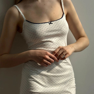 Pigiama <span class=keywords><strong>da</strong></span> donna in raso di poliestere personalizzabile ODM, senza maniche, con pantaloni e vita elasticizzata - Tessuto morbido e liscio per - Product Image 2