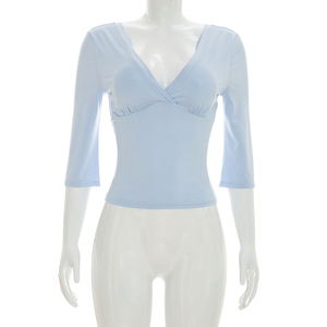 Viviblook C26TP140 T-shirt décontracté pour femme, couleur unie, col en V, crop top pour femmes - Product Image 1