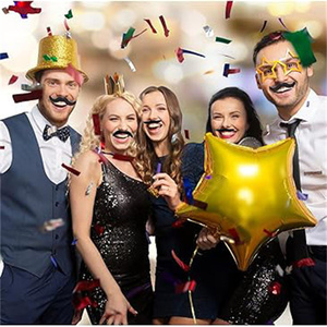 Vente en gros de 12 pièces déguisement de fête mascarade accessoires amusants simulation <span class=keywords><strong>fausse</strong></span> <span class=keywords><strong>barbe</strong></span> moustache noire pour la fête - Product Image 2