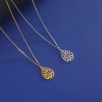 Collier personnalisé en calligraphie arabe en forme de larme