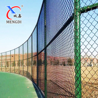 Malla de Alambre Galvanizado al por Mayor y Cercas de Alambre Recubiertas de PVC para Canchas de Baloncesto y Fútbol