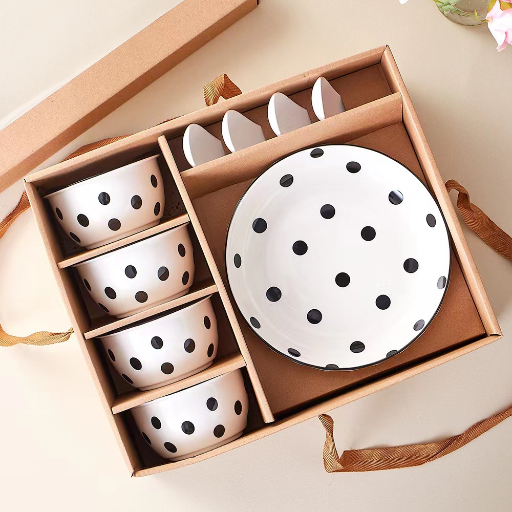 4bowls+4spoons+1plate