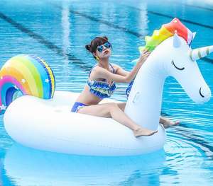 Bouée gonflable licorne arc-en-ciel Cloud Rider, flotteur de piscine en PVC, tube de natation gonflable - Product Image 1