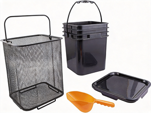 Secchio Quadrato in <span class=keywords><strong>Plastica</strong></span> Nera Resistente da 17L con Coperchio, Cestello in Rete Metallica e Set di Paletta in <span class=keywords><strong>Plastica</strong></span> per Stoccaggio e Pulizia - Product Image 4