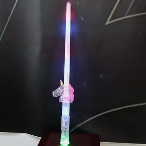 Moulin à vent de dessin animé populaire licorne lumineuse baguette magique Led épée jouet pour enfants fête