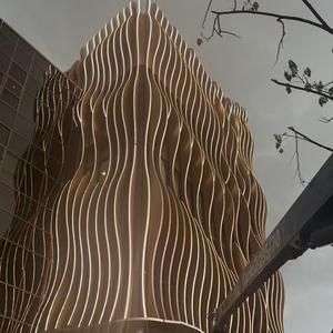 Rénovation de panneaux en aluminium pour façades de bâtiments, procédé au fluorocarbone, traitement personnalisé de la finition en aluminium. - Product Image 1