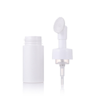 Flacon pompe en mousse PP personnalisé de 100 ml avec brosse faciale en silicone et impression sérigraphique pour shampoing et savon liquide