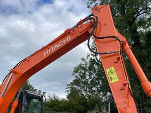HITACHI ZX130ตีนตะขาบไฮดรอลิก13ตัน HITACHI zaxis 120ชุดขุดมือสองรถขุดสินค้าญี่ปุ่นของแท้ - Product Image 5