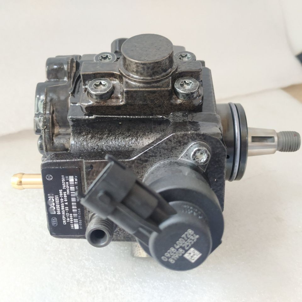 CP1 pump 0445010251 factory price common rail injection pump 0445010251  diesel fuel pump 0445010251 FOR JAC 4DA1-2C