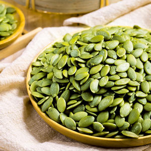 Produttore all'ingrosso grande sapore originale noccioli di semi di zucca crudi cotti senza guscio snack noci 500g - Product Image 4