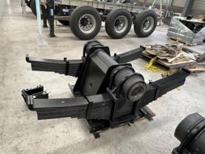 <span class=keywords><strong>Série</strong></span> Heavy Duty Essieu de remorque <span class=keywords><strong>Tandem</strong></span> Bogie Semi-remorque Suspension à point unique Kit de bogie à suspension à charge lourde - Product Image 6