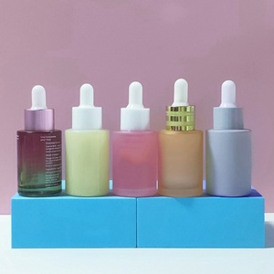 Wholesale Luxury Ombre Colored Cosmetic <b>Droppers</b> Serum Glass <b>Bottle</b> 30ml Purple Gradient Blue Essential Oil Glass <b>Bottle</b> - Product Image 6