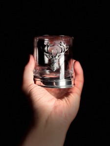 Ensemble <span class=keywords><strong>de</strong></span> verres à <span class=keywords><strong>whisky</strong></span> Rocks <span class=keywords><strong>avec</strong></span> tête <span class=keywords><strong>de</strong></span> <span class=keywords><strong>cerf</strong></span> en étain et base Verre à <span class=keywords><strong>whisky</strong></span> rustique fabriqué à la main Cadeau unique pour les amateurs <span class=keywords><strong>de</strong></span> <span class=keywords><strong>whisky</strong></span> - Product Image 6