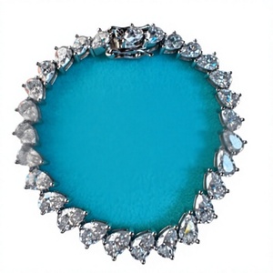 Pulsera de tenis de moissanita chapada en oro de plata de ley 925 con corte de corazón y eslabones de cadena, ideal para regalo de boda o compromiso. - Product Image 1