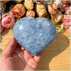 Cristal de Célestite en forme de cœur de qualité supérieure pour la guérison, pierre naturelle pour une décoration intérieure unique et des cadeaux de fêtes - Product Image 4