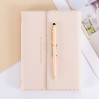 Vente en gros Carnet de notes en cuir personnalisé avec stylo Journal à couverture rigide Carnet de notes en cuir PU de luxe Papeterie Journal planificateur avec logo personnalisé