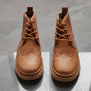 Botas Retro de Otoño, Estilo Nuevo, de Cuero Genuino, Bordadas, para Mujer, Botines Cortos Estilo Brogue, Británicas, para Motocicleta, con Aumento de Altura - Product Image 3
