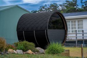 Sauna extérieur moderne en bois de sapin massif, écologique, pour 6 personnes, avec générateur de vapeur humide et four électrique de 6 kW. - Product Image 4