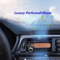 Diffuseurs de parfum de luxe personnalisables pour voiture, en cuir, métal, avec plaque coulissante en bois et motif floral en alliage, pour l'intérieur de la voiture, vente en gros