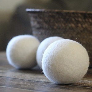 Boules <span class=keywords><strong>de</strong></span> séchage en <span class=keywords><strong>laine</strong></span> <span class=keywords><strong>de</strong></span> haute qualité, biologiques, naturelles, sans produits chimiques, écologiques, respectueuses <span class=keywords><strong>de</strong></span> l'environnement, boules <span class=keywords><strong>de</strong></span> lavage en <span class=keywords><strong>laine</strong></span> - Product Image 3