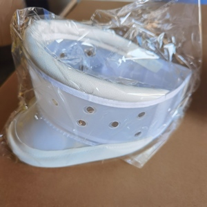 <span class=keywords><strong>Collare</strong></span> di supporto per collo <span class=keywords><strong>rigido</strong></span> In plastica rigida regolabile di qualità Premium medicale comodo ed efficace nel ridurre il dolore al collo - Product Image 2