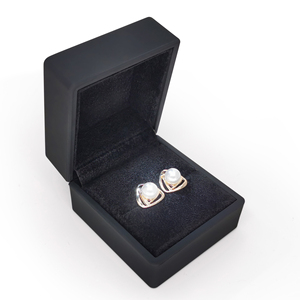 Mới Đến Tùy Chỉnh Cao Su Sơn Bangle Nhẫn Trang Sức Hộp Với Ánh Sáng LED - Product Image 1