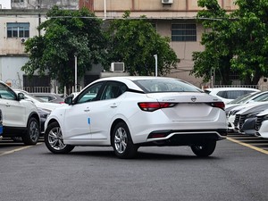 <span class=keywords><strong>ราคา</strong></span>โรงงาน นิสสัน ซิลฟี่ ปี 2024 เครื่องยนต์ 1.6 ลิตร เกียร์ Xtronic CVT รุ่น Luxury Edition ระบบปฏิบัติการ HarmonyOS ห้องโดยสารแบบ Cockpit ใช้เชื้อเพลิงเบนซิน รถซีดานขนาดกะทัดรัด - Product Image 6