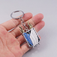 Collier et porte-clés en alliage miniature de 5 cm en forme d'épée pour les fans de cosplay d'anime Titan