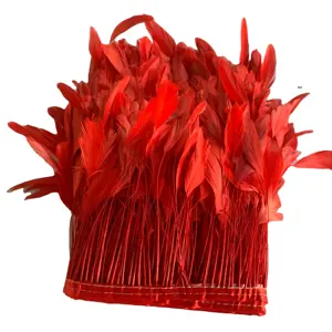 ريشة الدجاج PengZe المقصوصة الملونة المخصصة مع الريشة الحمراء المصبوغة والمخططة والتزيين وتزيين الأزياء