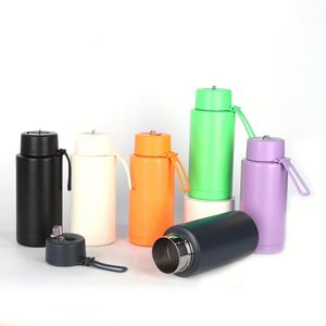 Termo de Acero Inoxidable Estilo Americano de 32oz (1000ml) con Vaso Aislado, Correa Portátil y Pajita - Product Image 1