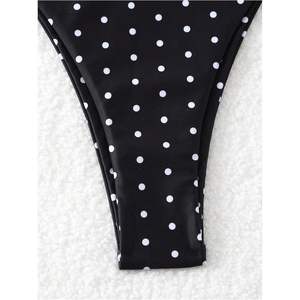 Conjunto de Bikini Personalizado para Mujer con Estampado de Lunares, Top Triangular con Tirantes Laterales y Tela Elástica - Product Image 3