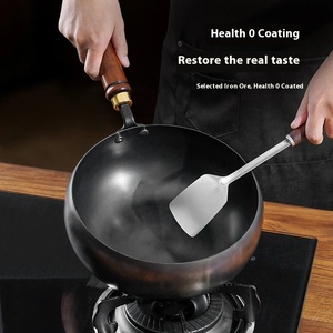 Auténtico Wok Zhangqiu de 24 CM de Acero al Carbono con Mango de Madera, Antiadherente, de Gran Capacidad para Saltear y Hacer Sopas, Auténtico Wok Pequeño Antiguo - Product Image 3