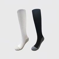 Haute Qualité 1mmhg Compression Crew Chaussettes Blanc Anti-odeur Fibre De Bambou Style Décontracté pour Automne Saison Liquidation Vente Stock