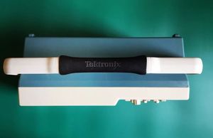 Osciloscopio Digital de Alto Rendimiento Tektronix TDS3044B de 400MHz y 4 Canales, Ancho de Banda de 5GS, Frecuencia de Muestreo de 100 MSa/s, Resolución de 16 Bits - Product Image 4