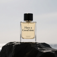 Bouteille de parfum avec boîtes Bouteille en verre garni d'or avec boîte doublée de soie Marque haut de gamme pour les parfumeurs de niche Emballage de boutique