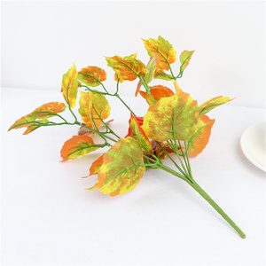 Set di 2 Pezzi: Stelo di Seta Verde Artificiale, Bouquet di Begonia Rossa, Ramo d'Albero Artificiale, Foglia Decorativa da Parete per Decorazioni Domestiche - Product Image 4