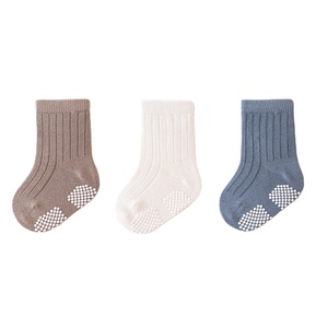 Calzini antiscivolo 3d bambino 1-3 anni antiscivolo per bambini calze per bambini antiscivolo calzini bambino con impugnatura - Product Image 1