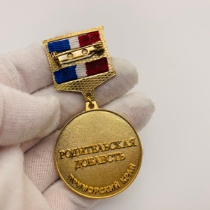 Tenere un <span class=keywords><strong>loto</strong></span> 3D <span class=keywords><strong>oro</strong></span> inciso personalizzato distintivo dell'emblema <span class=keywords><strong>d</strong></span>'onore souvenir - Product Image 5