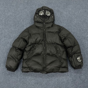 Veste matelassée à capuche zippée anti-boulochage 100 % duvet pour homme, style décontracté hip-hop de luxe CP - Product Image 3