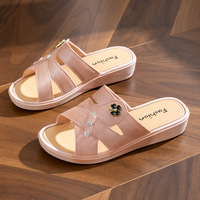 Femmes été PVC plate-forme sandales compensées diapositives mode décontracté semelle épaisse en plein air pour pantoufles doux en gros pour dames