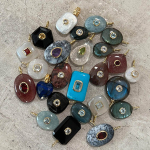 Collana da Donna con Ciondolo a Cuore e Motivo Rotondo, Pietra Zircone Incastonata, Nuova Moda Placcata Oro, Gioiello con Catena - Product Image 6