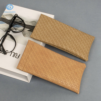 Vente en gros Emballage de lunettes en cuir PU Impression personnalisée Logo Pochette en cuir pour lunettes de soleil tressées souples Bon marché Etui & Sac