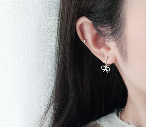 Aretes CANNER Sweet Bowknot Huggies, Aretes de Aro con Nudo de Mariposa en Plata de Ley 925 para Mujer, Regalos de Joyería para Aniversario - Product Image 5