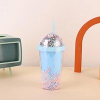 Vaso de Plástico Reutilizable de Doble Pared de 450ml, Estilo Minimalista, Color Sólido Macaron, con Tapa de Confeti Iridiscente y Popote Antiderrames