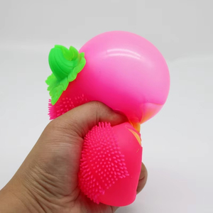 Nouveau Jouet Fantaisie Halloween Citrouille Diable Lumineuse Balle Moelleuse TPR à Pincer pour la Décompression et le Soulagement du Stress, Idéal pour les Fêtes d'Enfants - Product Image 4