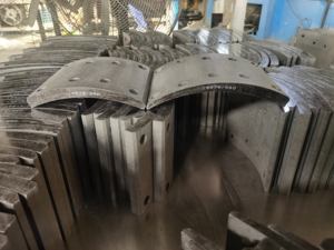 Systèmes de freinage pour camions et bus à usage intensif Fournisseur de remorques de camions Sans amiante 19579 19580 Garnitures de frein - Product Image 3