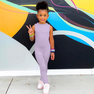 Vêtements pour enfants en gros 2022, nouvelle combinaison sans manches pour filles, mode couleur bonbon, vêtements d'été pour enfants, barboteuses pour bébés filles - Product Image 4