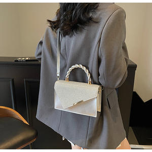 Bolso de hombro Popular de nueva moda, bolsos de mano cuadrados pequeños para mujer, bolsos de mensajero cruzados con asa dura - Product Image 6