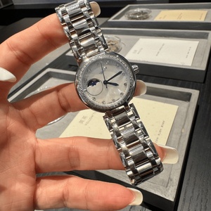 Reloj de Lujo de Alta Gama con Movimiento de Cuarzo de Precisión, Bisel con Incrustaciones de Diamantes, Visualización de Fase Lunar, Resistente al Agua para Uso Diario, Longines - Product Image 3