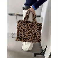 Sac fourre-tout chic pour femme en fausse fourrure imprimé léopard, grand sac à bandoulière doux en sherpa pour l'hiver